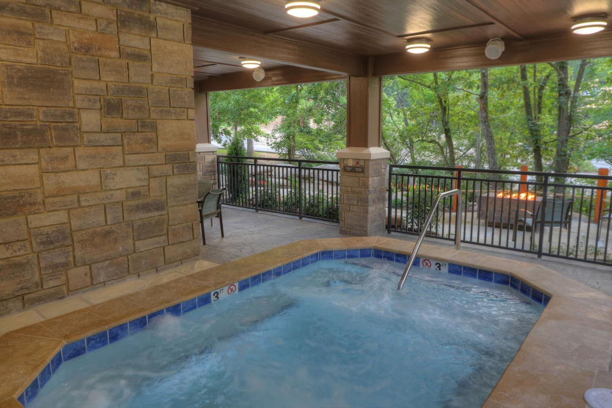 Hampton Inn Gatlinburg Historic Nature Trail, Tn Екстериор снимка